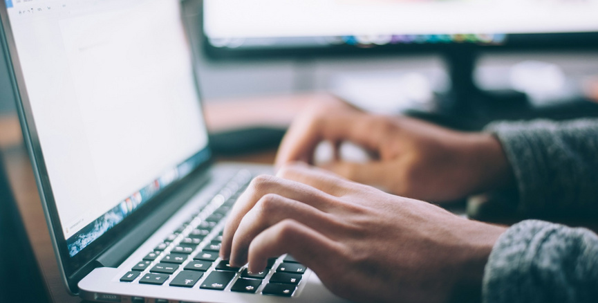 申请400电话时需要优先选择靓号？